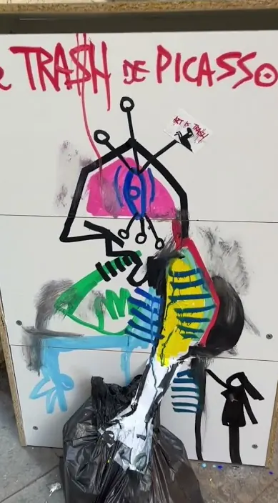 A picasso. es – street art: scene from the Art Is Trash video by Francisco de Pájaro