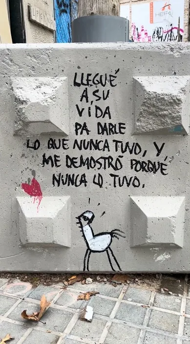 Amor – street art in Barcelona: scene from the Art Is Trash video by Francisco de Pájaro