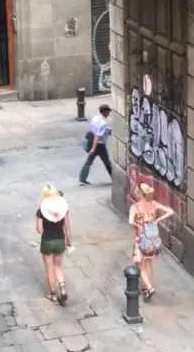  – street art in Barcelona: scene from the Art Is Trash video by Francisco de Pájaro