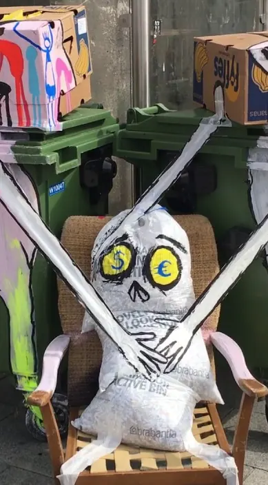  – street art in Barcelona: scene from the Art Is Trash video by Francisco de Pájaro