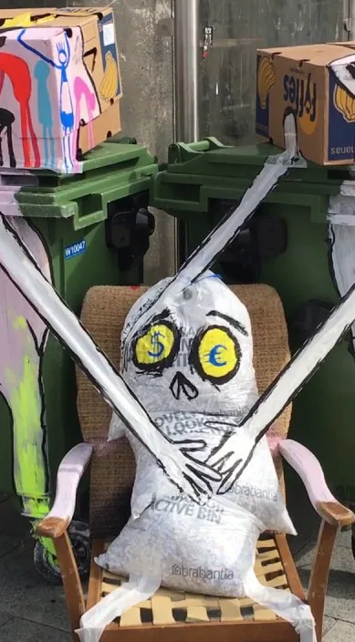 – street art in Barcelona: scene from the Art Is Trash video by Francisco de Pájaro