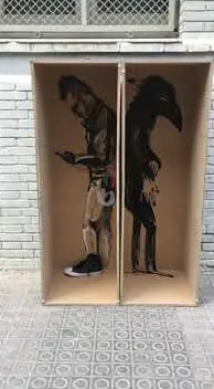 Autorretrato en la basura – street art in Barcelona: scene from the Art Is Trash video by Francisco de Pájaro