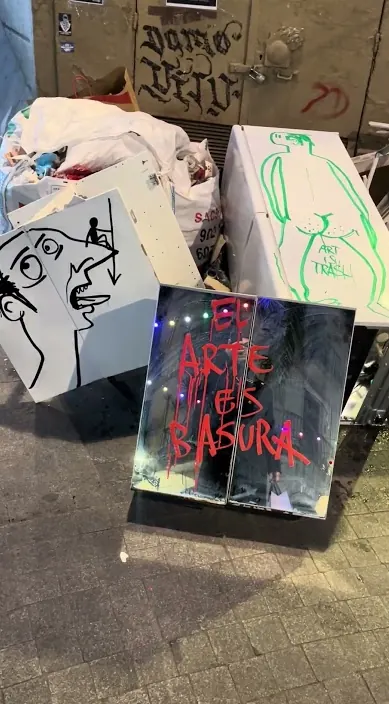 BARCELONA #arteurbano #franciscodepajaro #art Barcelona – street art: scene from the Art Is Trash video by Francisco de Pájaro