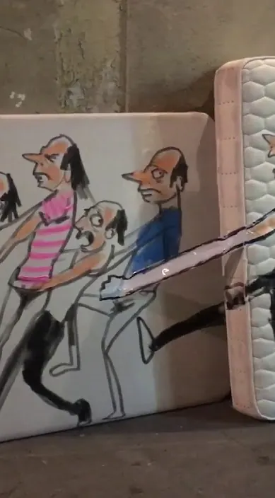 Basura en Barcelona – street art: scene from the Art Is Trash video by Francisco de Pájaro