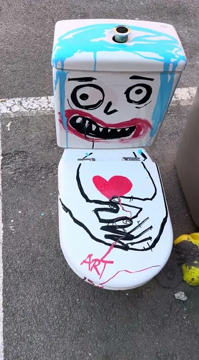 CALLE #franciscodepajaro #art #arteurbano Calle – street art in Barcelona: scene from the Art Is Trash video by Francisco de Pájaro