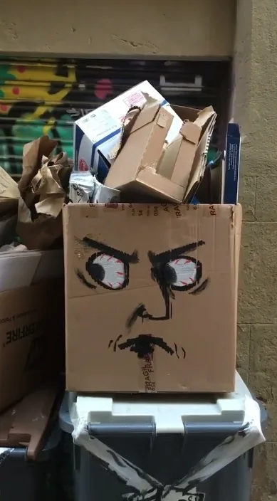 El chivato es – street art in Barcelona: scene from the Art Is Trash video by Francisco de Pájaro