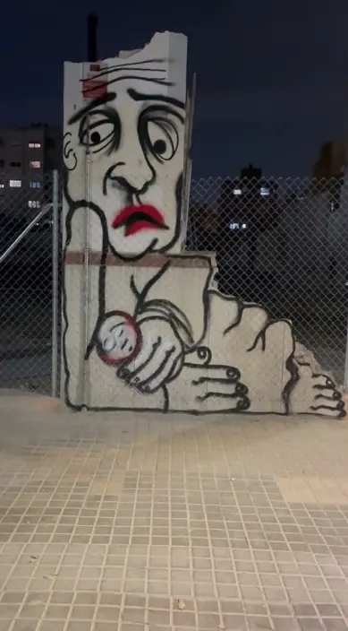 El fin de los dias www. es – street art in Barcelona: scene from the Art Is Trash video by Francisco de Pájaro