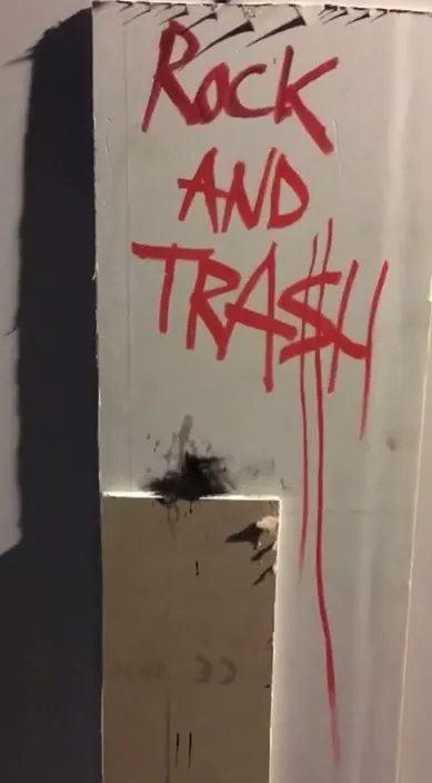Elvis trash – street art in Barcelona: scene from the Art Is Trash video by Francisco de Pájaro