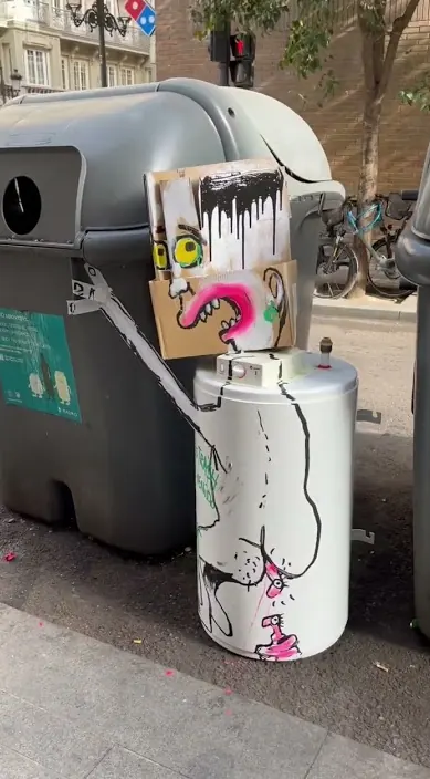 En madrid. es – street art: scene from the Art Is Trash video by Francisco de Pájaro