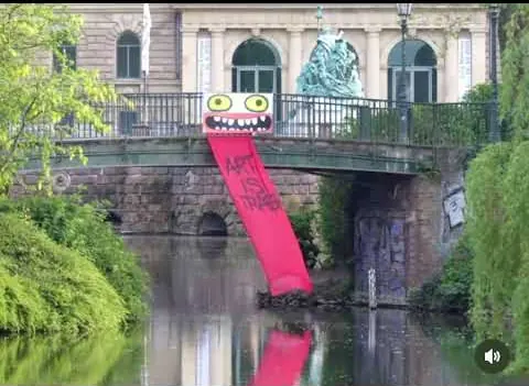 heART Trash – street art in Barcelona: scene from the Art Is Trash video by Francisco de Pájaro