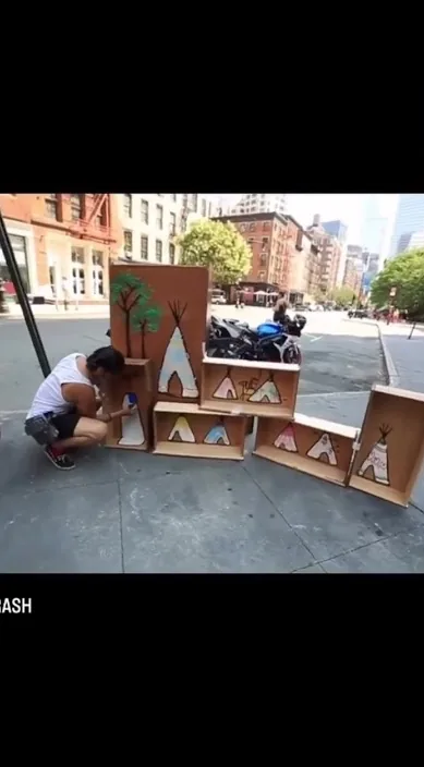Indios en manhattan, NYC – street art: scene from the Art Is Trash video by Francisco de Pájaro
