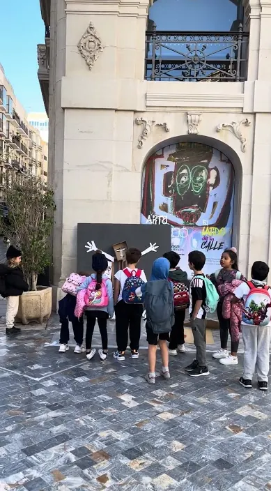 INSTALACIÓN EN CARTAGENA #arteurbano #trashart #franciscodepajaro #art Instalación en cartagena – street art in Barcelona: scene from the Art Is Trash video by Francisco de Pájaro