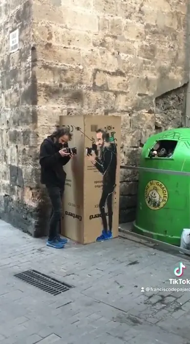 La calle – street art in Barcelona: scene from the Art Is Trash video by Francisco de Pájaro
