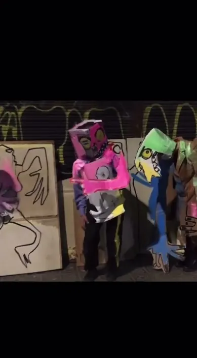 La danza de la basura. www. es – street art: scene from the Art Is Trash video by Francisco de Pájaro