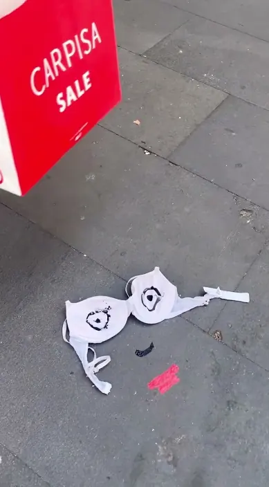 La vida en roma – street art: scene from the Art Is Trash video by Francisco de Pájaro
