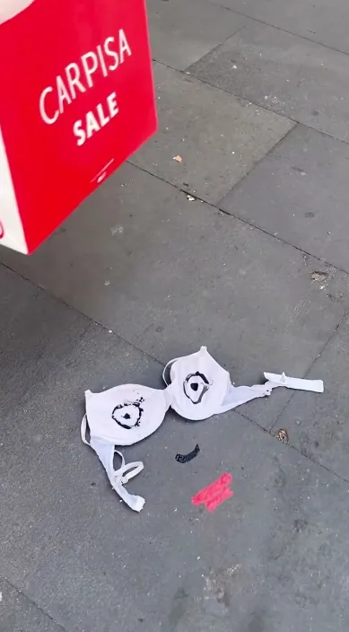 La vida en roma – street art: scene from the Art Is Trash video by Francisco de Pájaro