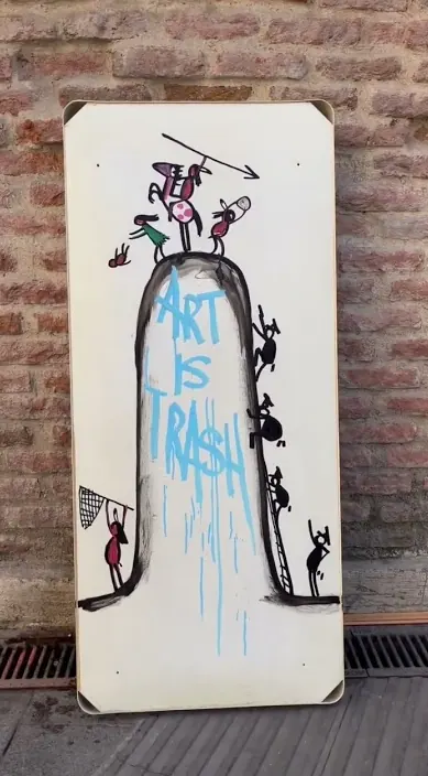 Madrid es – street art: scene from the Art Is Trash video by Francisco de Pájaro