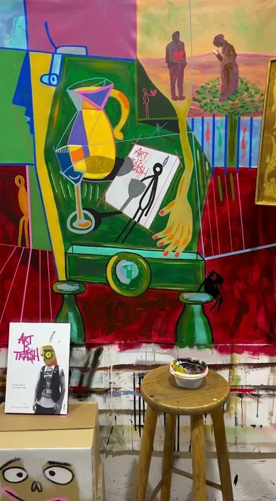 Mi corazón vuelve a latir – street art in Barcelona: scene from the Art Is Trash video by Francisco de Pájaro