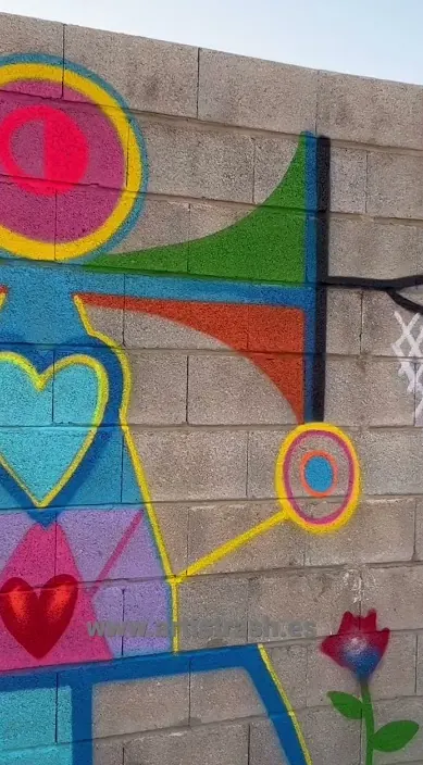 Mural #artistrash #franciscodepajaro #arte #artwork #streetart #arteurbano Mural – street art in Barcelona: scene from the Art Is Trash video by Francisco de Pájaro