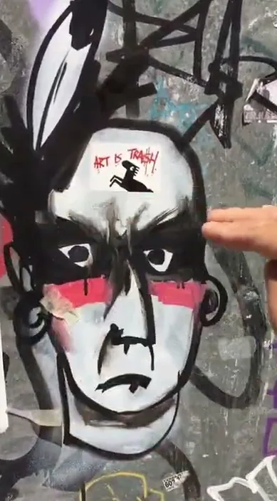 Pegatina Trash – street art in Barcelona: scene from the Art Is Trash video by Francisco de Pájaro