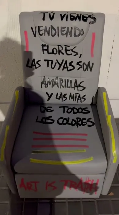 Poema para los muertos es – street art: scene from the Art Is Trash video by Francisco de Pájaro