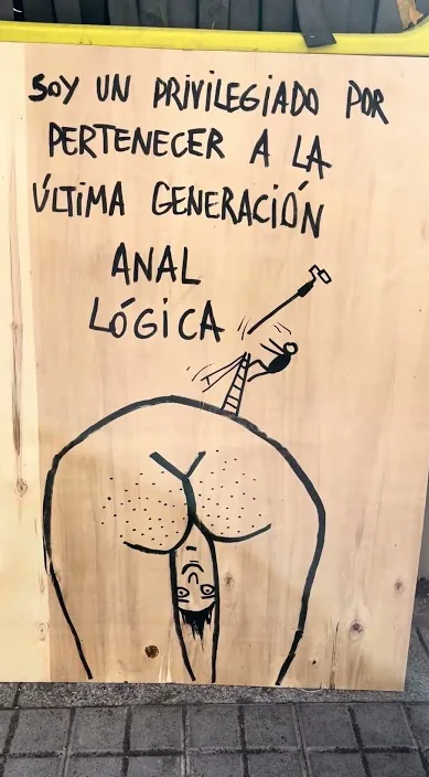 Privilegiado – street art in Barcelona: scene from the Art Is Trash video by Francisco de Pájaro