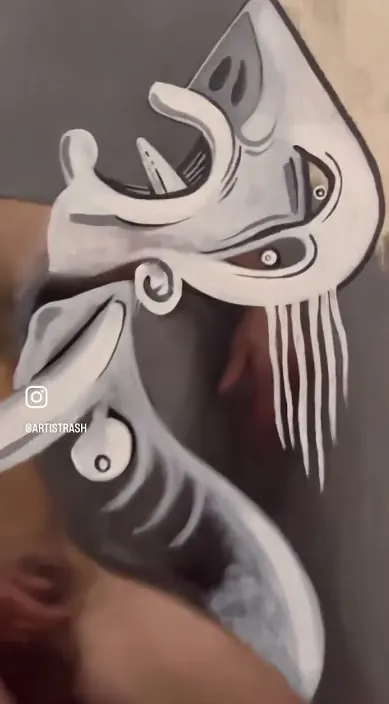 PRÓXIMA EXPOSICIÓN. 👉www.artistrash.es #art #urbanart #arte #barcelona Próxima exposición. www. es – street art: scene from the Art Is Trash video by Francisco de Pájaro