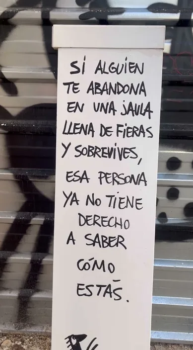 Si alguien te abandona – street art in Barcelona: scene from the Art Is Trash video by Francisco de Pájaro