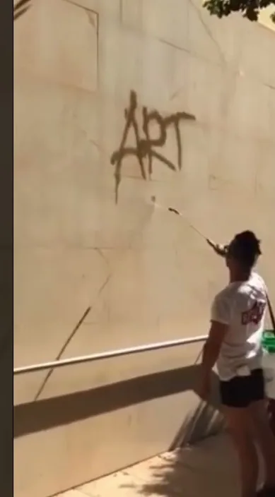 Trash – street art in Barcelona: scene from the Art Is Trash video by Francisco de Pájaro