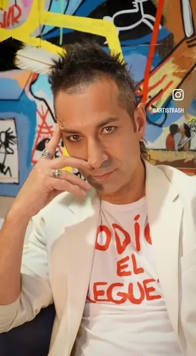 TRASH & CASH #franciscodepajaro #art #arteurbano #trashart Trash & cash – street art in Barcelona: scene from the Art Is Trash video by Francisco de Pájaro