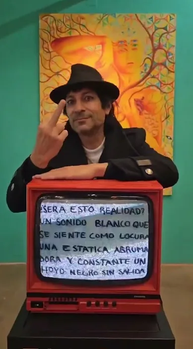 TRASH www. es – street art in Barcelona: scene from the Art Is Trash video by Francisco de Pájaro