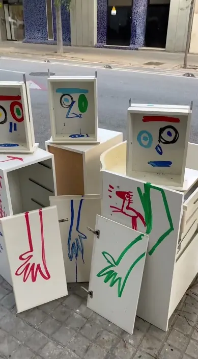 Tres es – street art: scene from the Art Is Trash video by Francisco de Pájaro