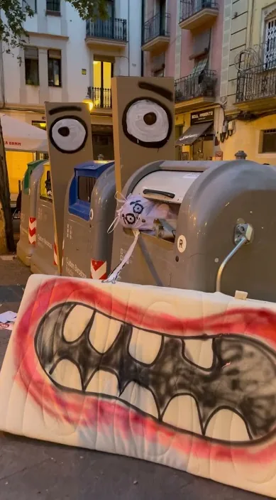 Un monstruo en la basura – street art in Barcelona: scene from the Art Is Trash video by Francisco de Pájaro