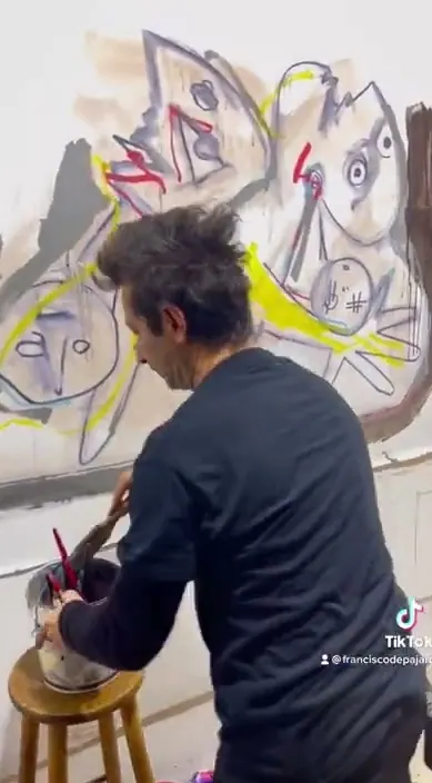 Una pintura vendida en Yakarta – street art in Barcelona: scene from the Art Is Trash video by Francisco de Pájaro
