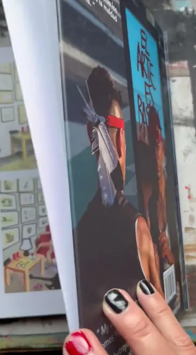 Vendido – street art in Barcelona: scene from the Art Is Trash video by Francisco de Pájaro